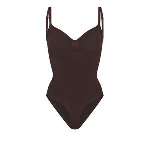 SKIMS SCULPTING BODYSUIT